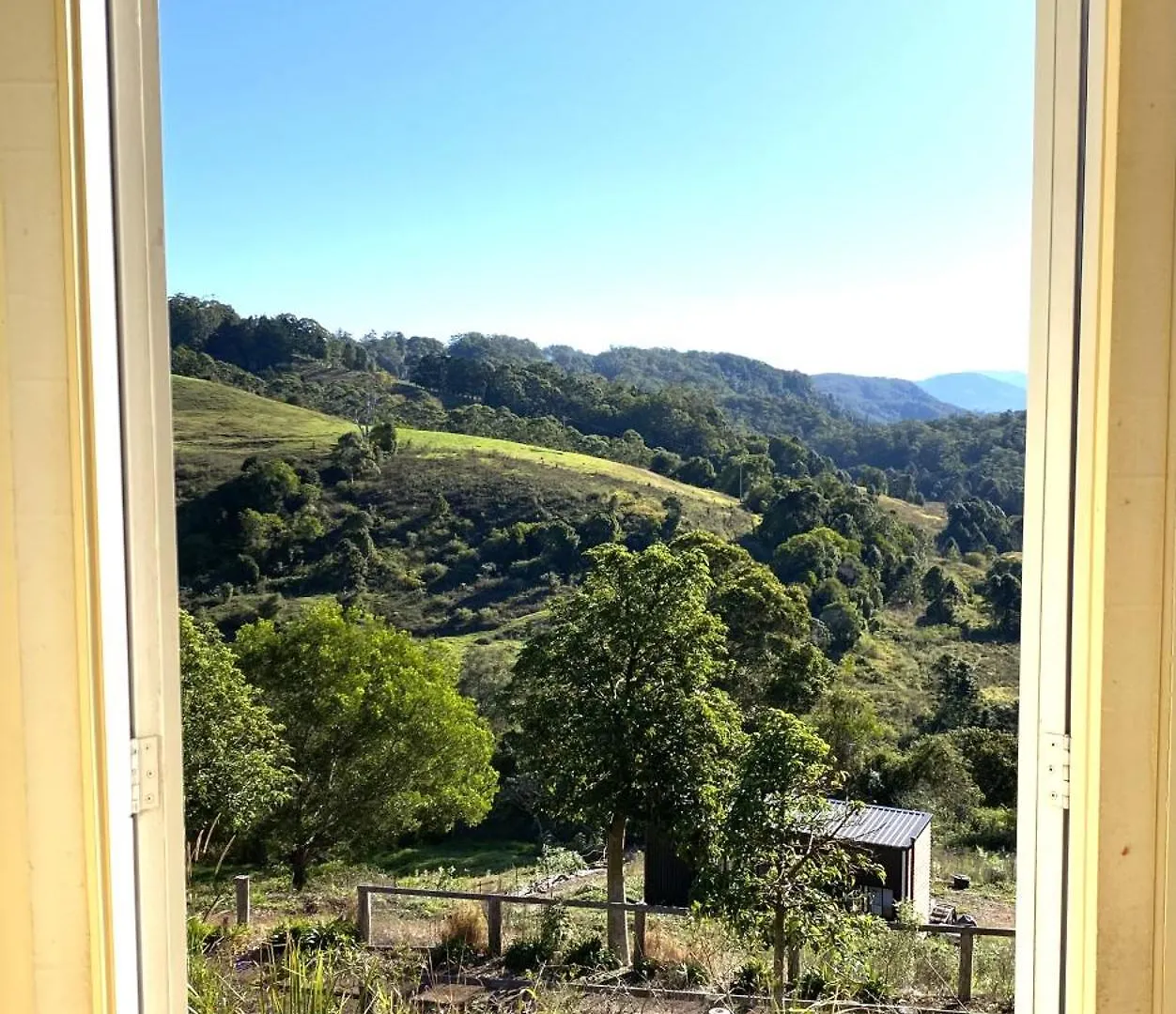 Tiny House Spectacular Eco Retreat & Cosy Villa Montville 0*,