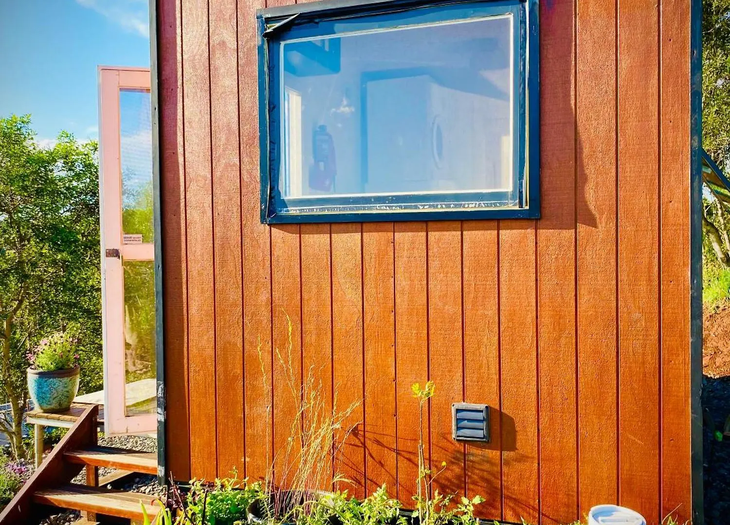 Tiny House Spectacular Eco Retreat & Cosy Villa Montville